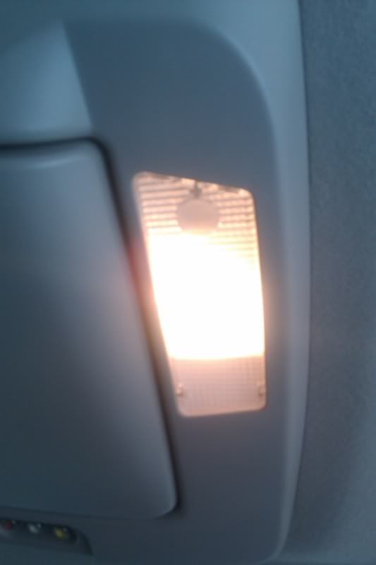 How do I take off Dome Light Cover? Chevy TrailBlazer, TrailBlazer SS