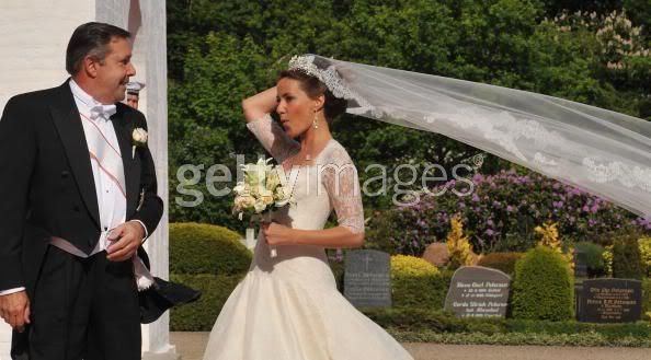 jaynie seal pregnant 2011. As with most weddings,