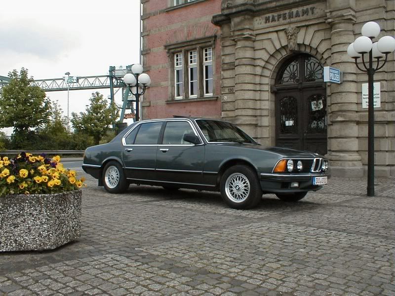 49-3-bmw-745ia-turbo-executive-dort.jpg