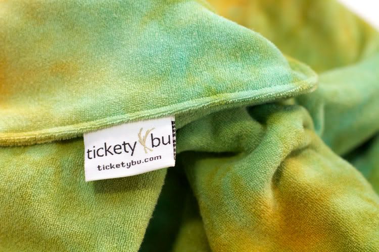 <b>Fly High on Happiness</b><br>Tickety Bu Hooded Towel in Happy