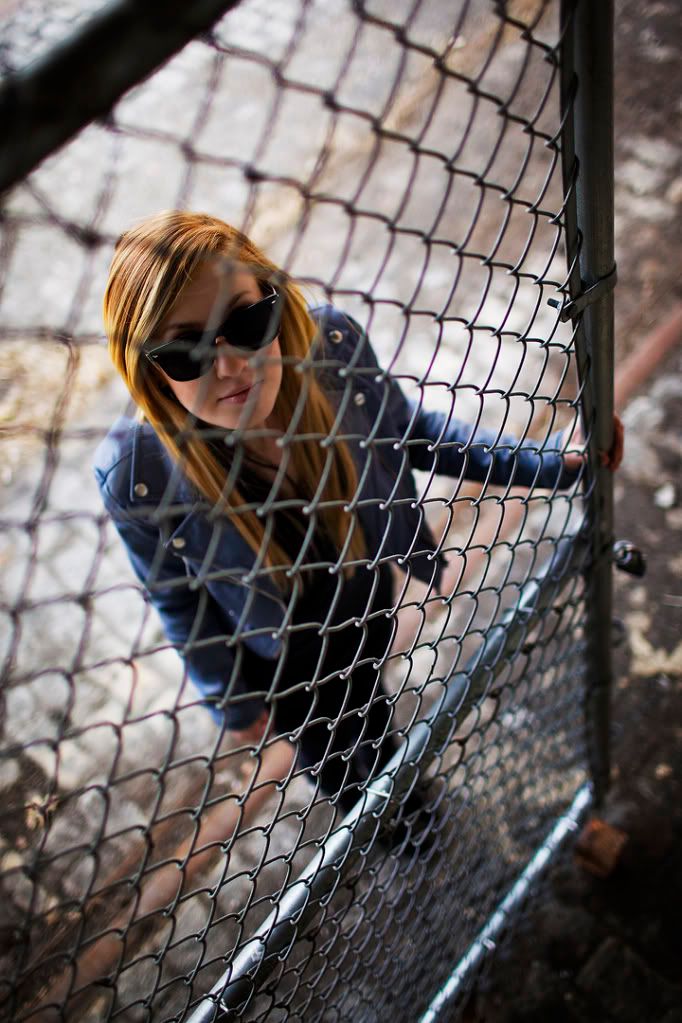 IMAGE: http://i57.photobucket.com/albums/g213/wallybud/Kristina-Fence-Small.jpg