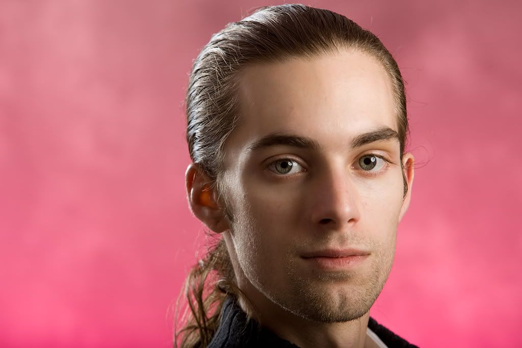 IMAGE: http://i57.photobucket.com/albums/g213/wallybud/Me_Lighting.jpg