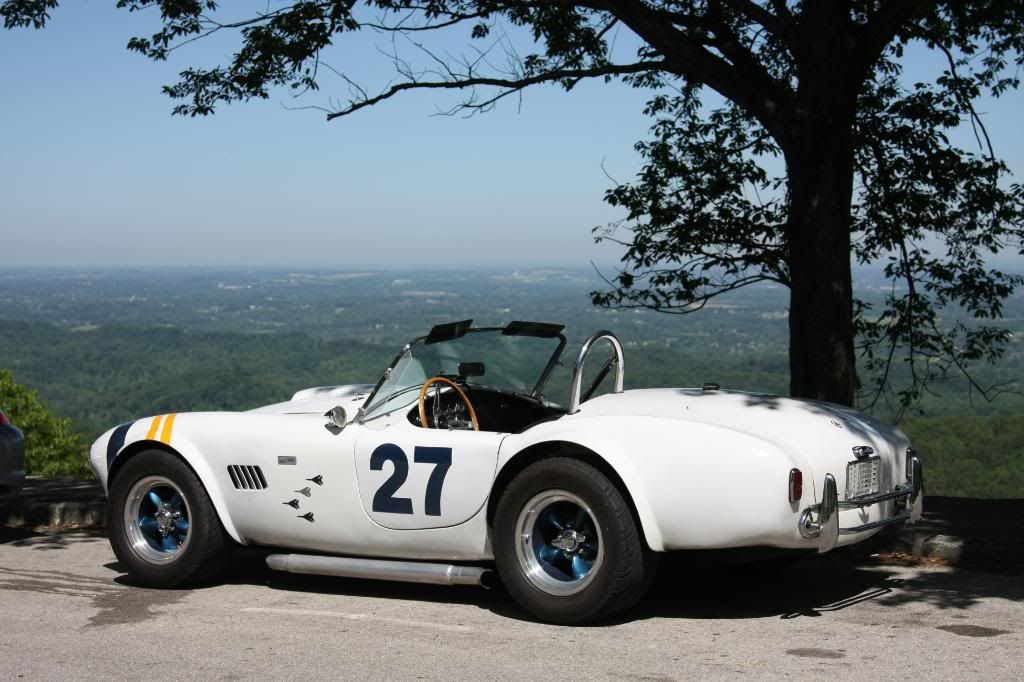 IMAGE: http://i57.photobucket.com/albums/g216/DealsGapCobra/Camera/Deals%20Gap%205-21-09/IMG_6089.jpg