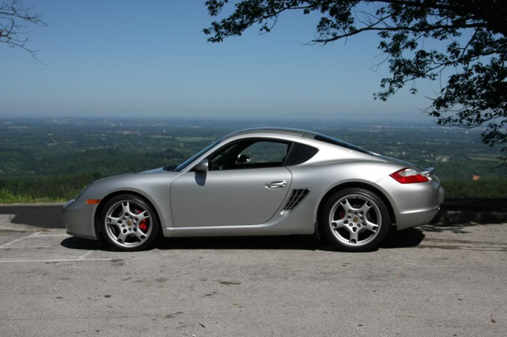 IMAGE: http://i57.photobucket.com/albums/g216/DealsGapCobra/Camera/Deals%20Gap%205-21-09/IMG_6090.jpg