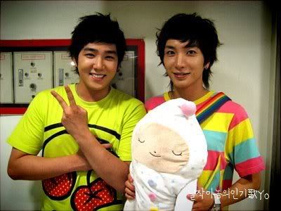 sj-h-773.jpg Kangin and Leeteuk image by dowarnette