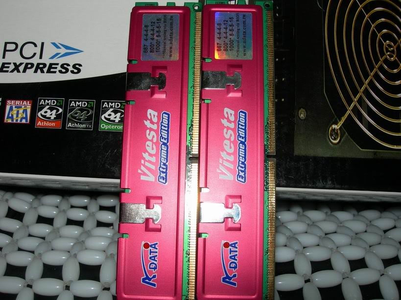 adata-ddr2-1000.jpg