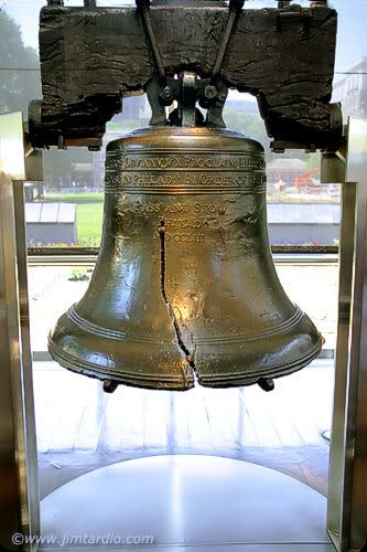 [Imagine: philadelphia-liberty-bell.jpg]