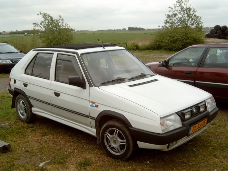Skoda_Favorit_1_3_Decatop2.jpg