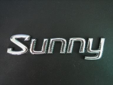 Nissan sunny emblema