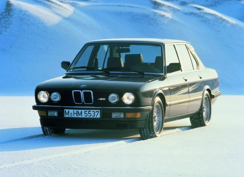 E28_M5_Early_Exterior.jpg