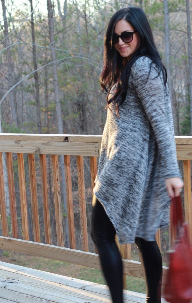 Leather leggings, booties, tunic. Via Stilettos and Diapers