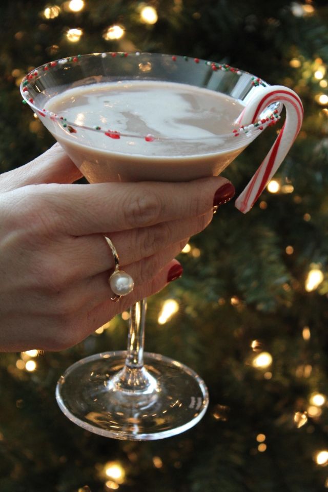 Peppermint Mocha Martini via Stilettos and Diapers