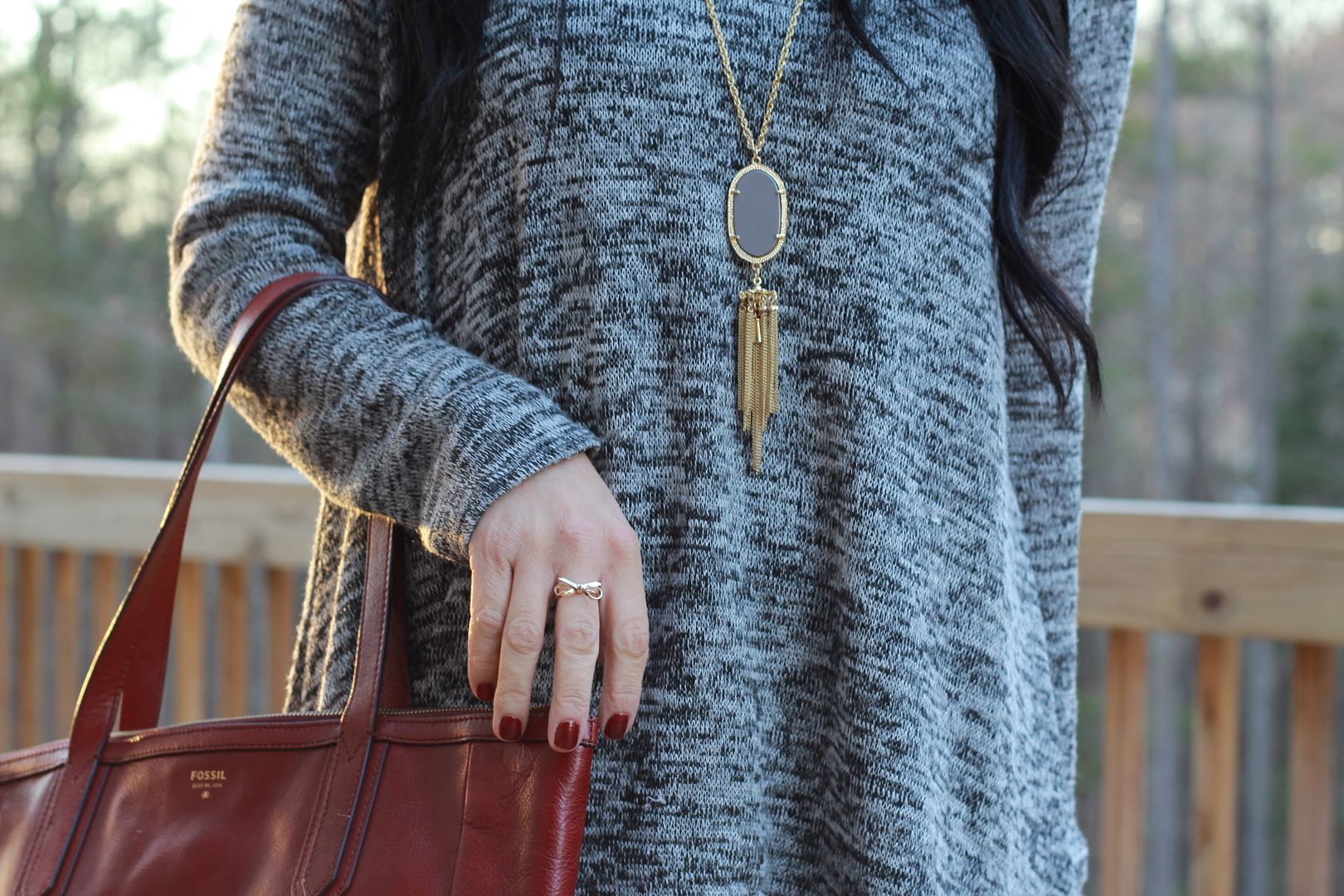 Leather leggings, booties, tunic. Via Stilettos and Diapers