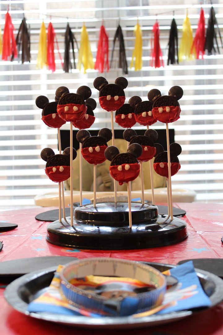 Oh Two-dles Mickey Mouse Birthday Party via Stilettos and Diapers