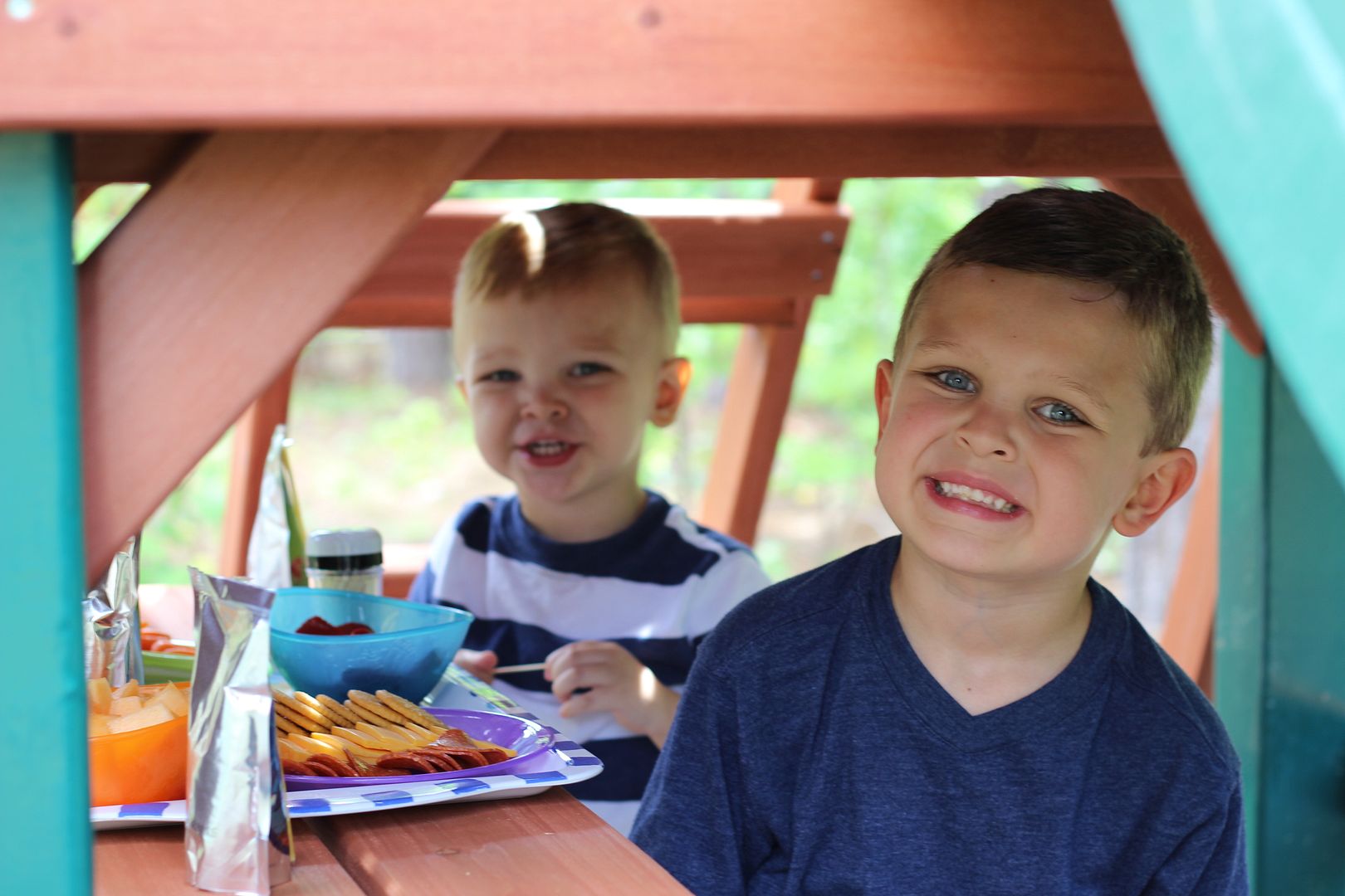 Stilettos and Diapers: Playground and Picnics with Capri Sun