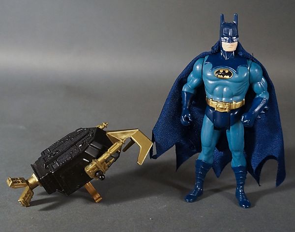Batman- The 1989 Film: Merchandise Spotlight: Wall Scaler Batman Kenner  Batman Dark Knight Collection Figure
