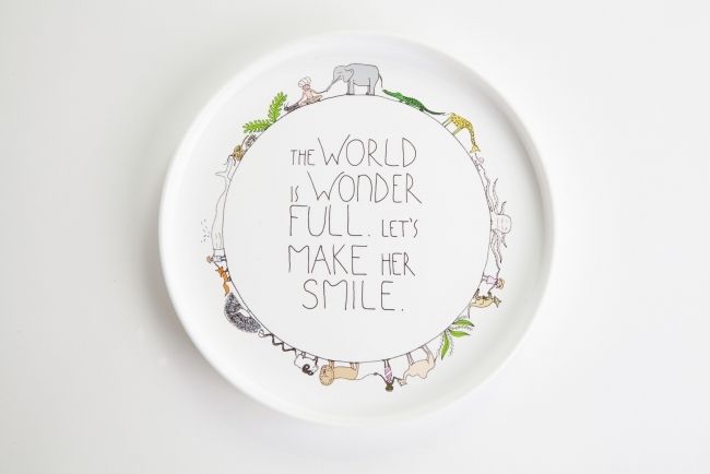 The world is wonderful: Earth friendly, melamine-free kids plates from Smiling Planet