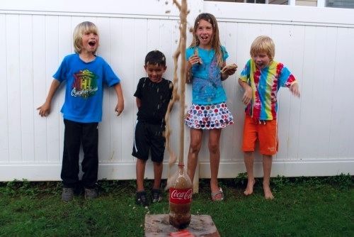 Messy Projects for kids: Explosive Science experiment at Serving Up the Skinny
