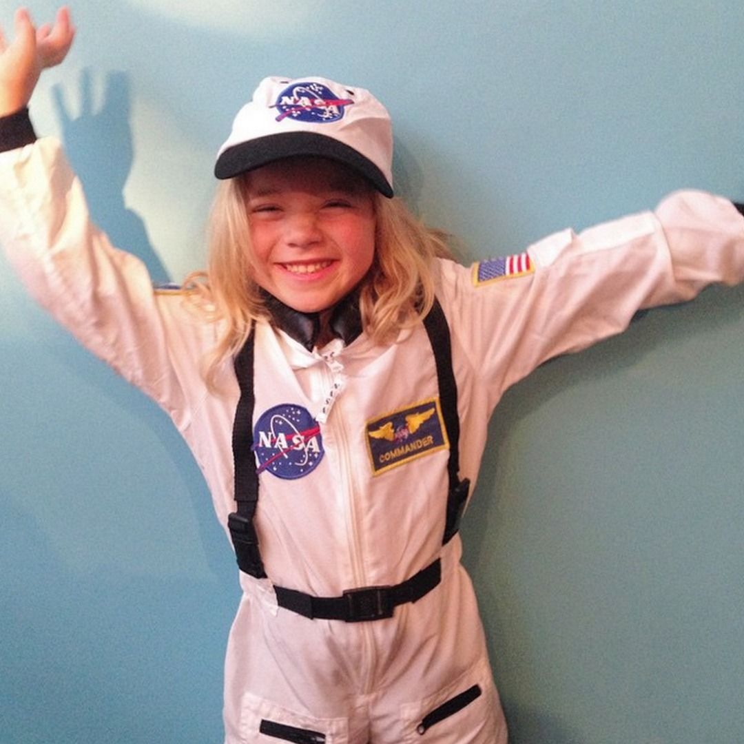 Space themed party to launch Incredible Intergalactic Journey Home personalized book for kids | via Serena Norr