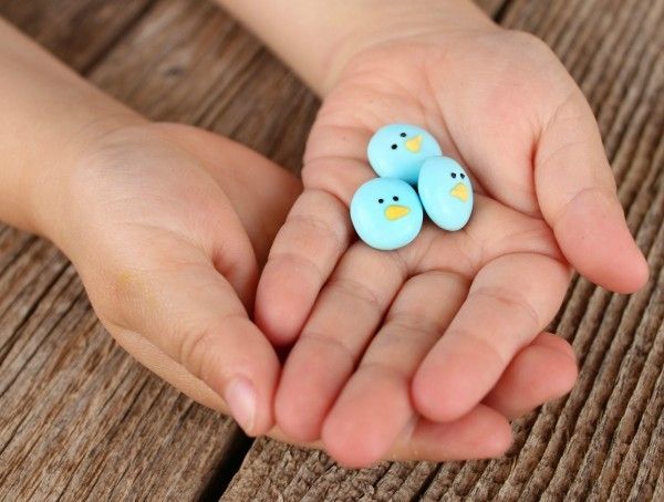 Easy DIY Easter treats: Jordan almond bluebirds from Sweet Sugarbelle. So cute!