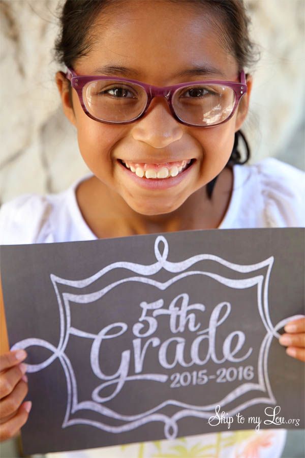 Free printable 2015-16 school year signs for first day of school photos at Skip to my Lou