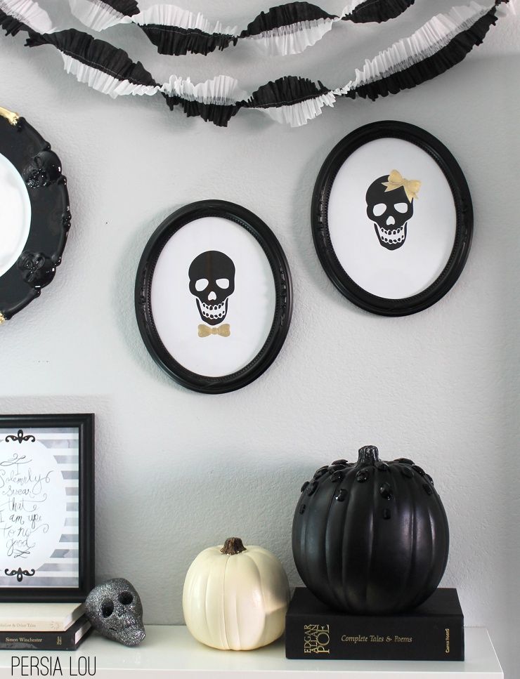 Free printable Halloween skull vignettes + DIY decor ideas from Persia Lou
