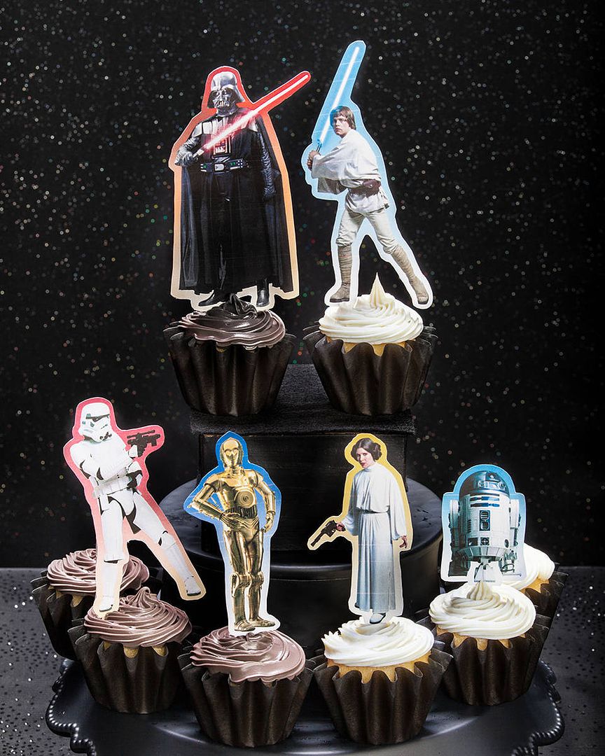 Free printable Star Wars cupcake toppers from Disney