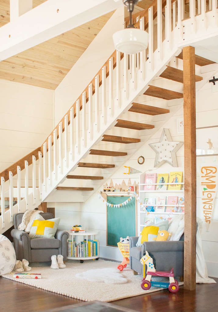 Cool Playroom ideas: Turn a small space into a dedicated play area if you don't have a whole room. Kids don't need a lot of space!  | Lay Baby Lay