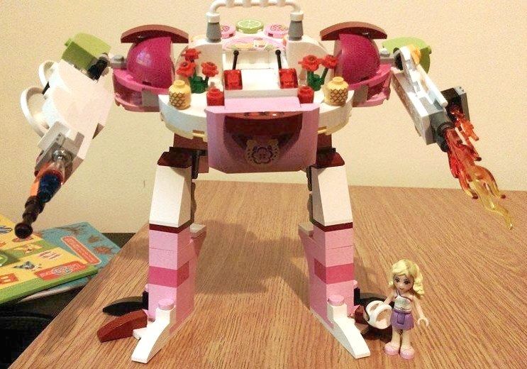 A LEGO Friends Juice bar set turned into a robot by one girl