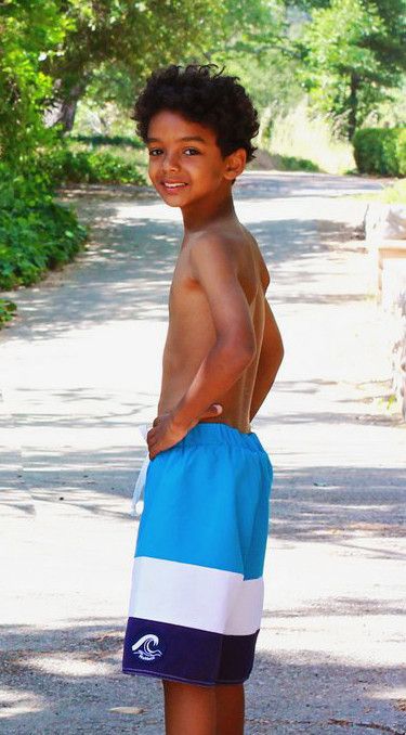 No chafe swim trunks for boys from NoNetz: There's a soft liner, not mesh inside