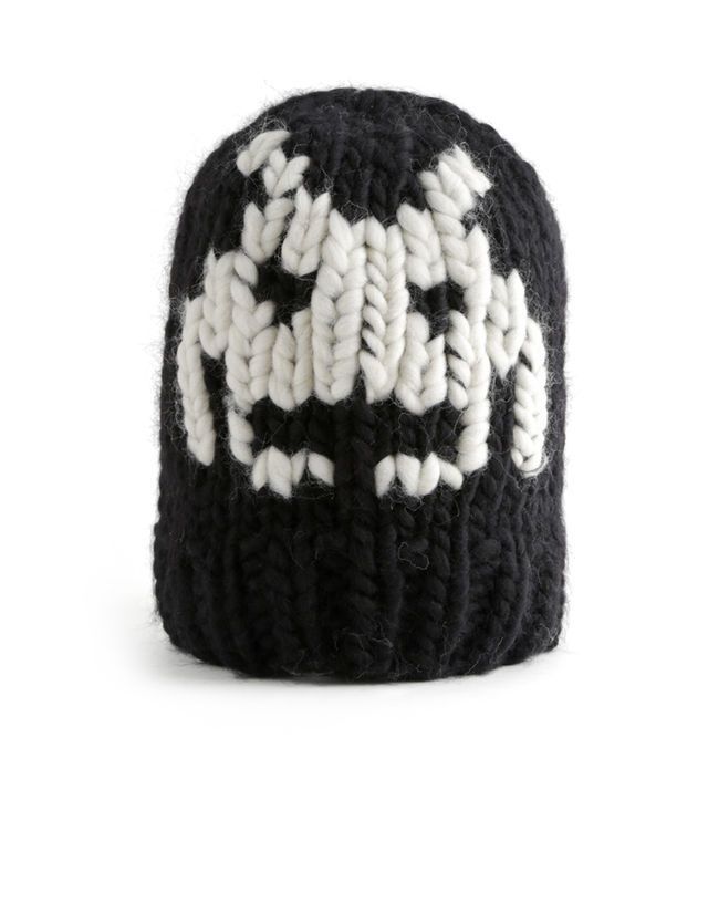 Space Invaders 8-bit handknit wool hat at Wool and the Gang | can also DIY with their patterns and kits
