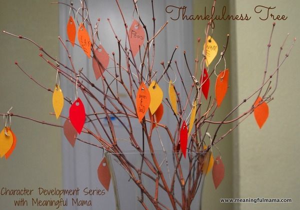 Thankfulness Thanksgiving tree craft for kid svia Mindfulness Mama, also makes a great table centerpiece