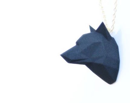 3D printed wolf head necklace at Zazzy