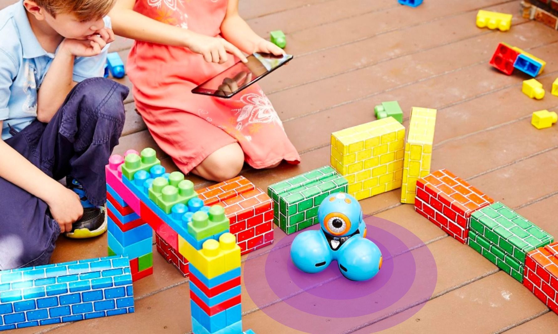 Dash and Dot robots from Wonder Workshop teach kids to code beautifully