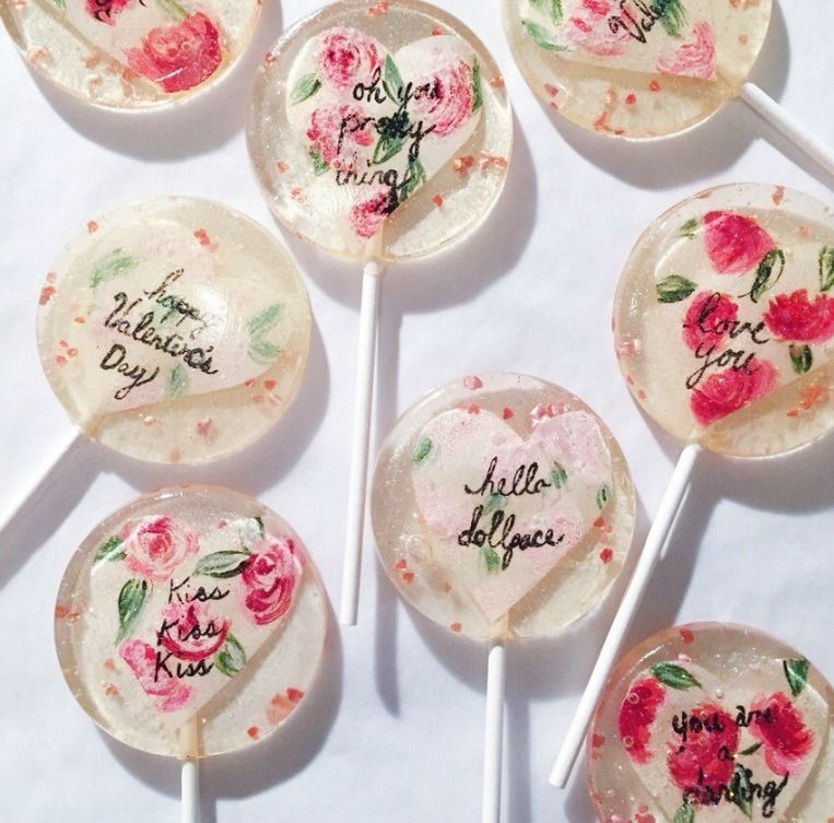 Message Lollipops from A Secret Forest: A cool twist on conversation hearts