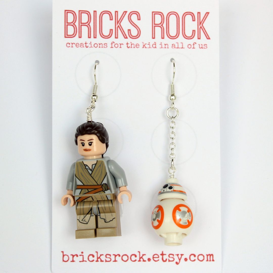 Star Wars Rey and BB-8 Minifig earrings set from Bricks Rock. Our girls are dying for this!