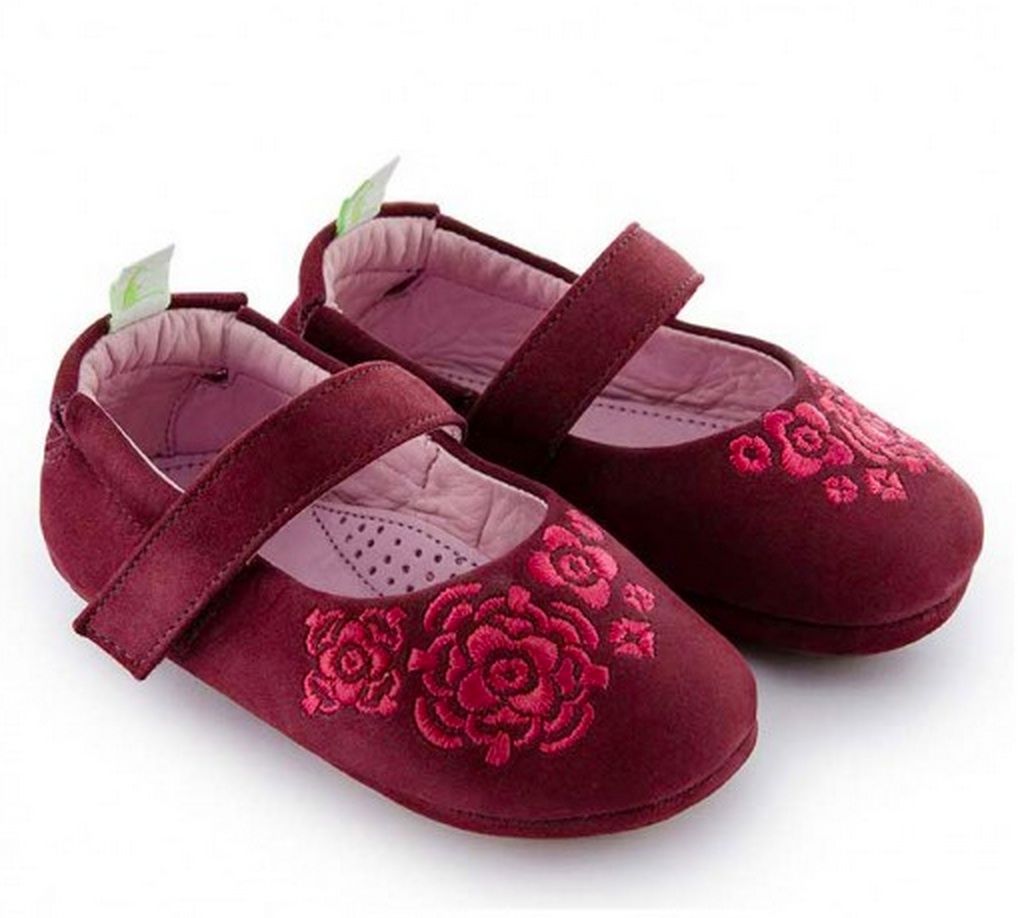 Cute baby shoes for holiday: Blumy mary janes by Tip Toey Joey