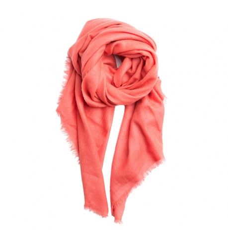 Gorgeous cashmere scarves | holiday gifts supporting women in need at To the Market