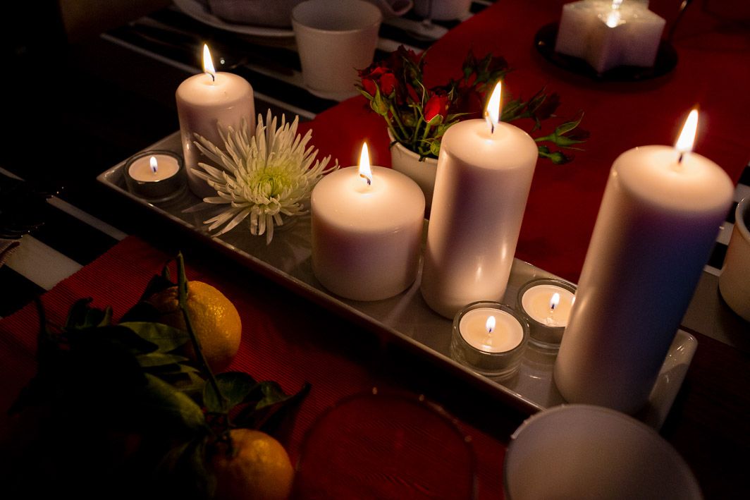How to arrange candles for a holiday table setting