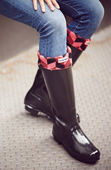 Hunter Welly boot socks in red geometric