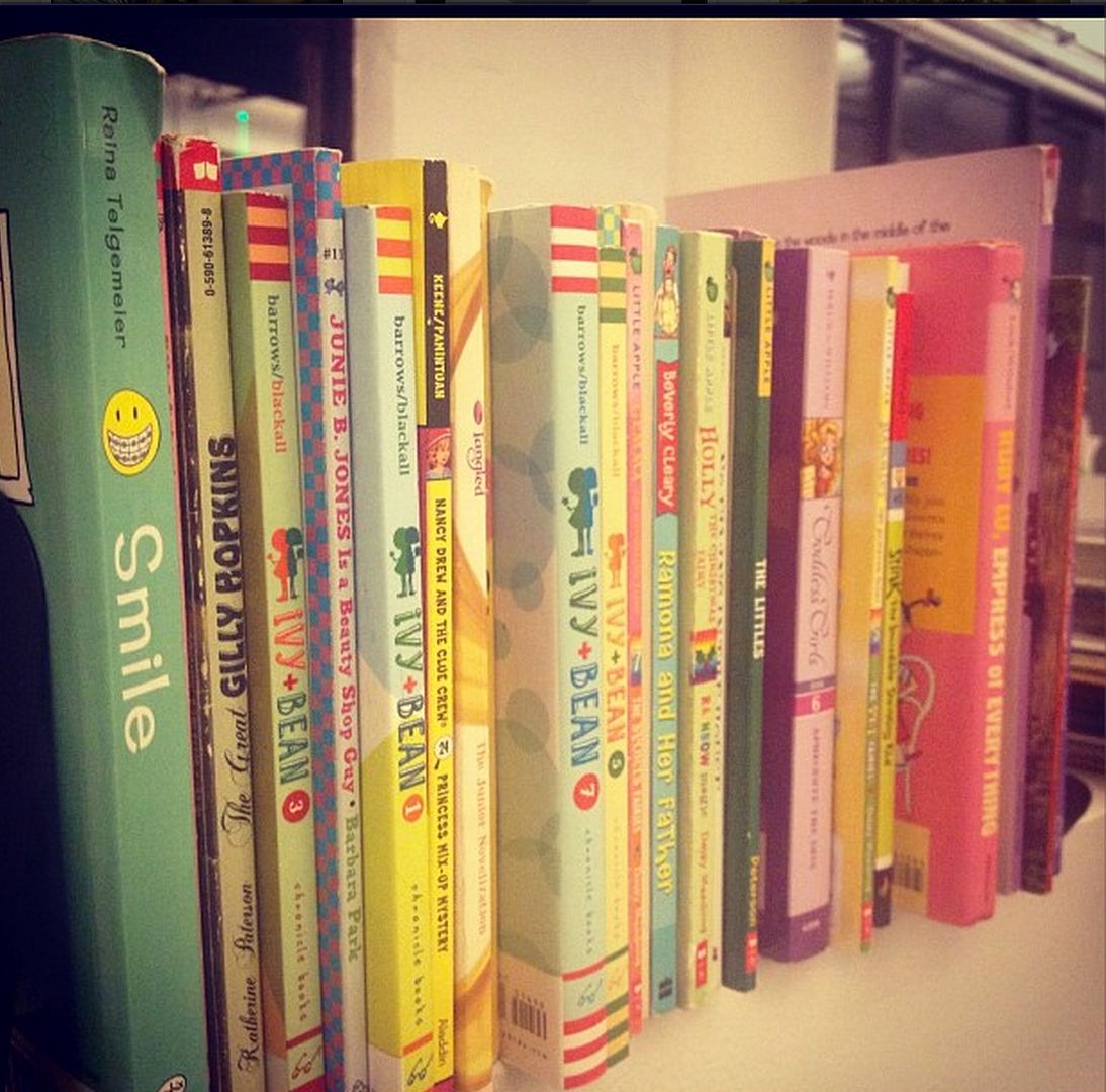 Bookshelf of children's books| Liz Gumbinner on Instagram @Mom101
