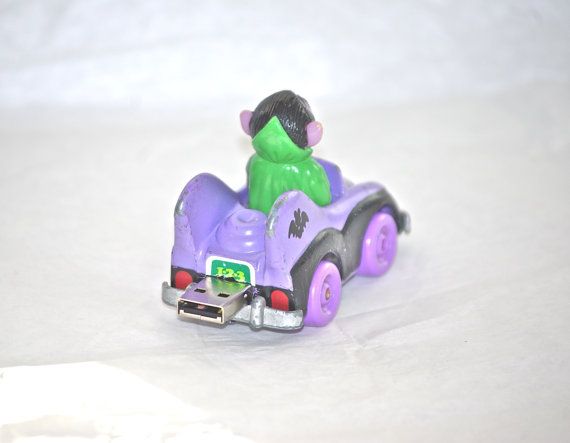 Flash drive from vintage Sesame Street Count toy via Cool Mom Tech
