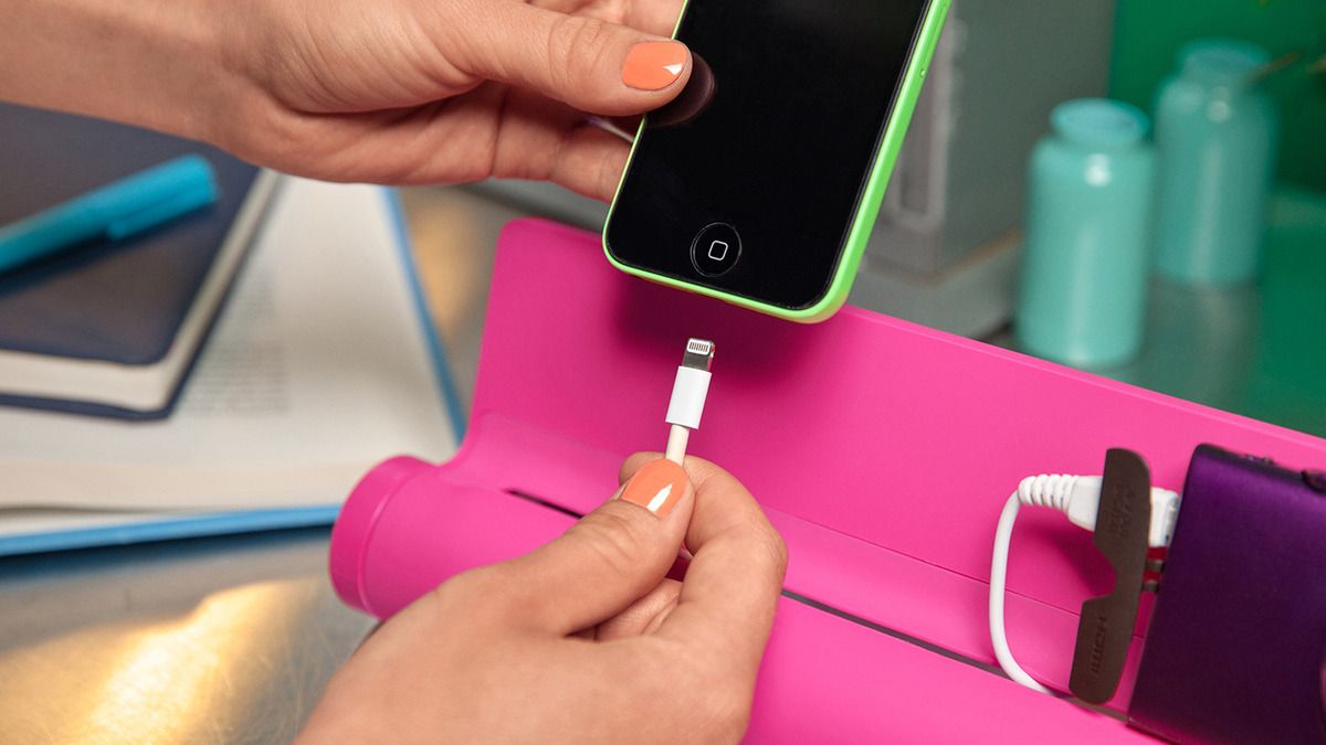 Converge 4-port charging station from Quirky in gorgeous colors | coolmomtech.com
