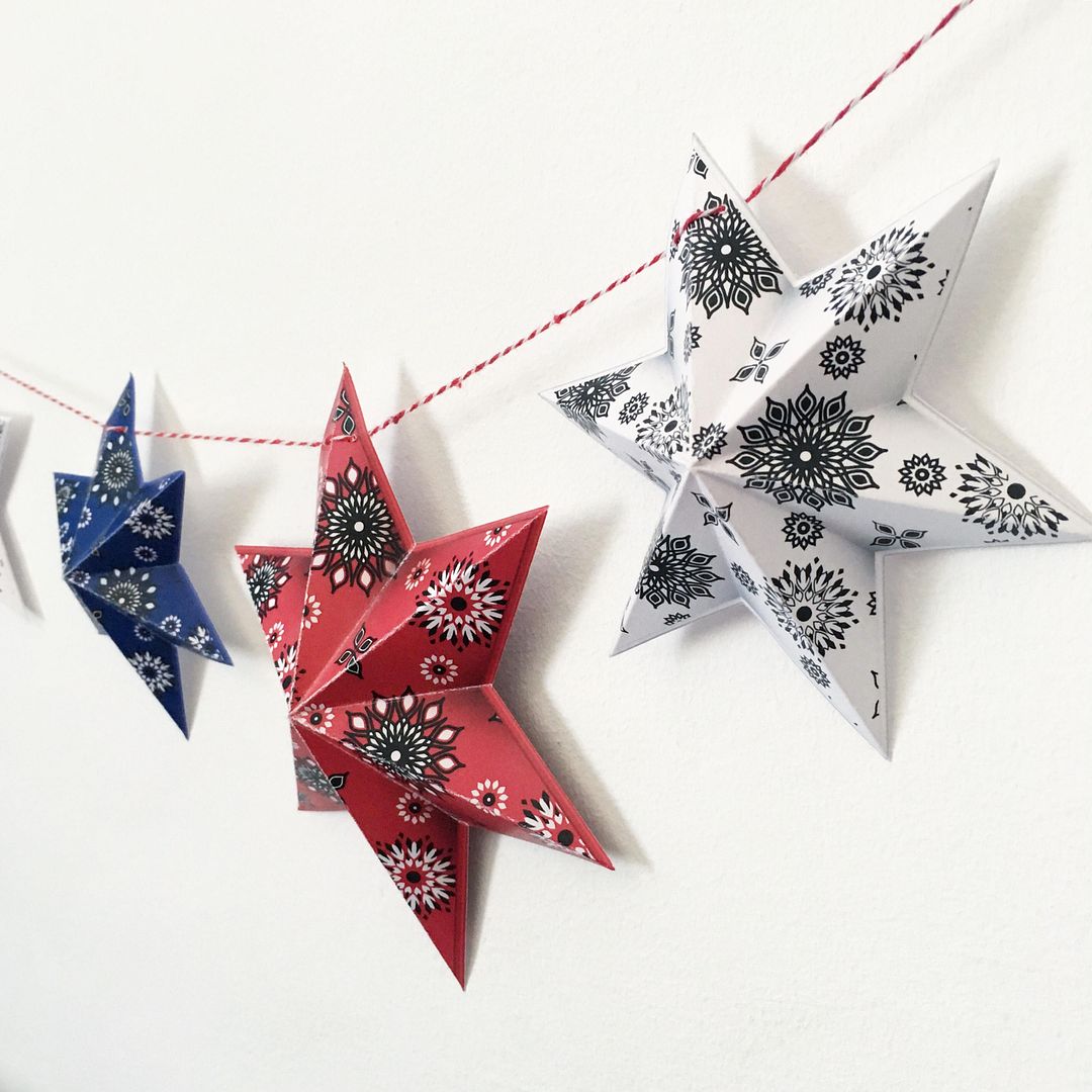 Printable red, white and blue paper stars | fun July 4th party supplies
