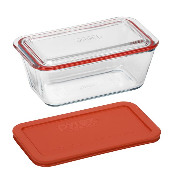 Pyrex BPA-free food storage container