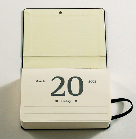 moleskine days that count desk calendar
