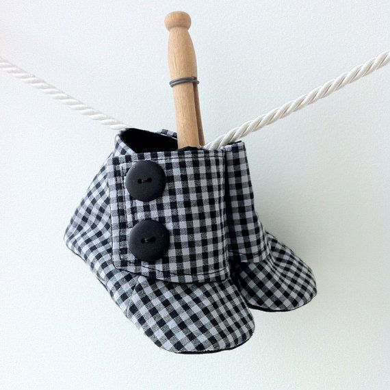 Cutest baby clothes 2013: Mabel Retro baby booties | Cool Mom Picks