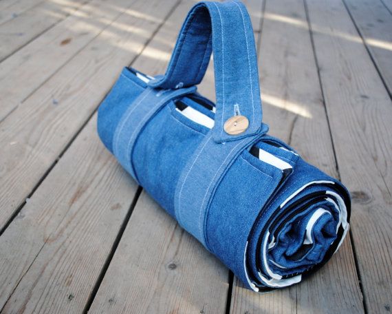 Portable waterproof picnic blankets | Cool Mom Picks
