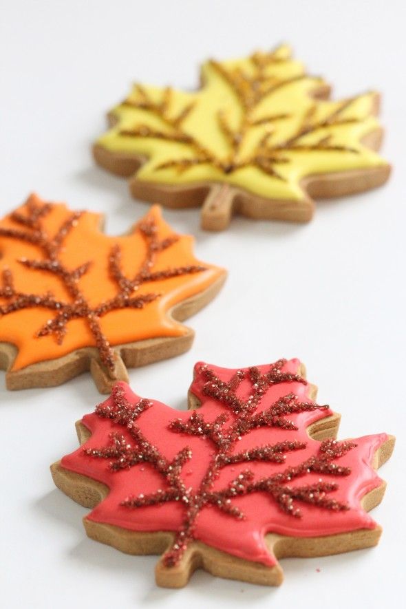 thanksgiving leaf cookies at sweetopia | cool mom picks