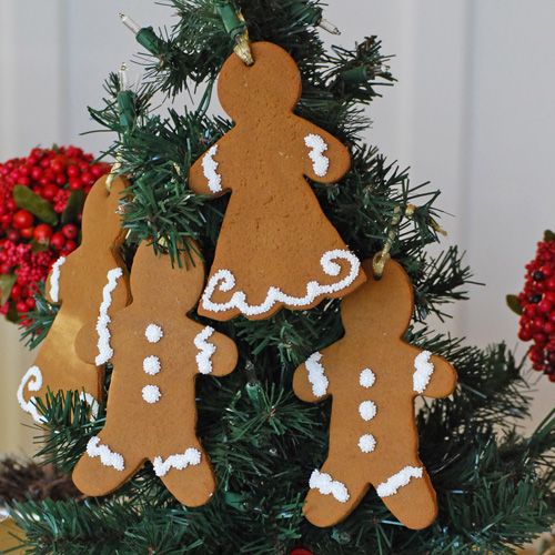 DIY Christmas Ornaments: gingerbread cookies